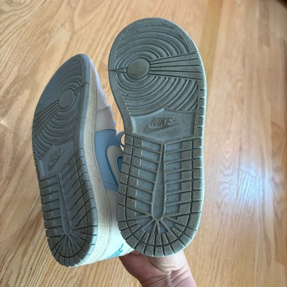 Nike Women's Jordan 1 Low SE Reverse Ice Blue DV1299-104 Sz 9.5